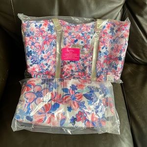 Lilly Pulitzer insulated beach tote & towel set: Party like a Lobstar print